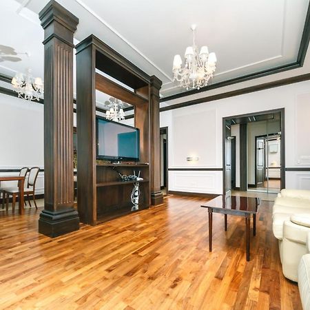 Vip Apartment. Kreshatik, Maidan Nezavisimosti. Kiev Exteriör bild