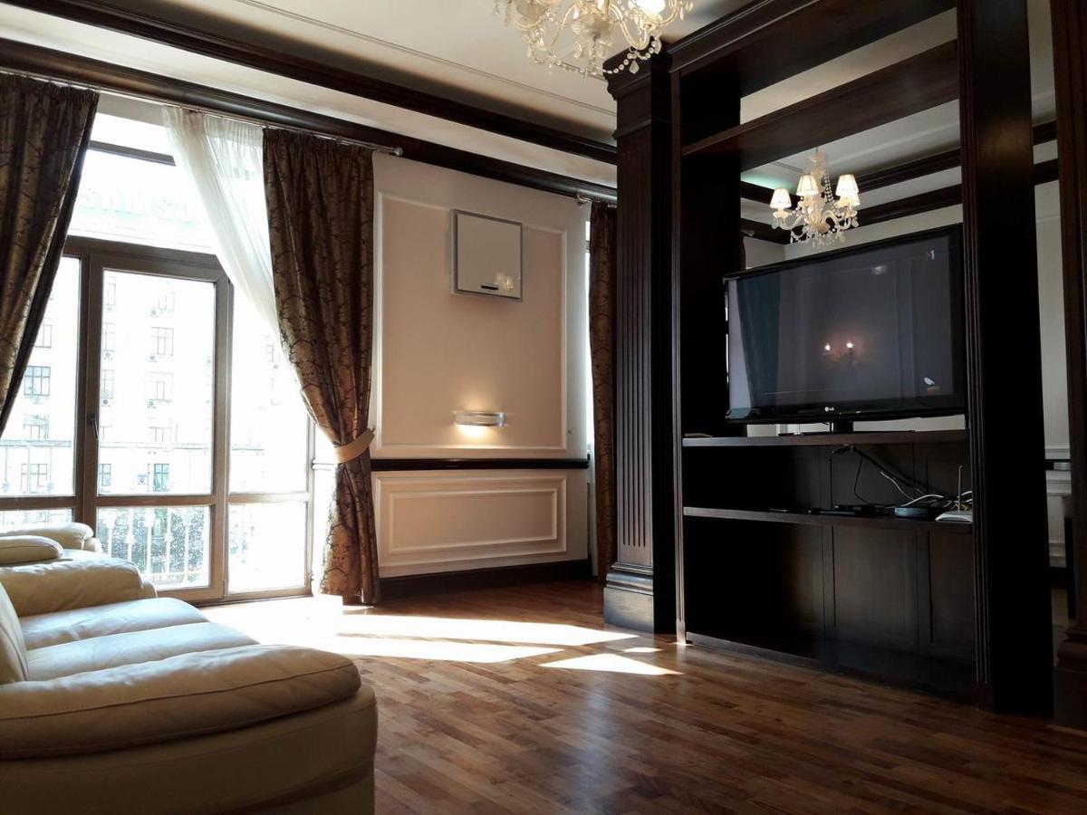 Vip Apartment. Kreshatik, Maidan Nezavisimosti. Kiev Exteriör bild