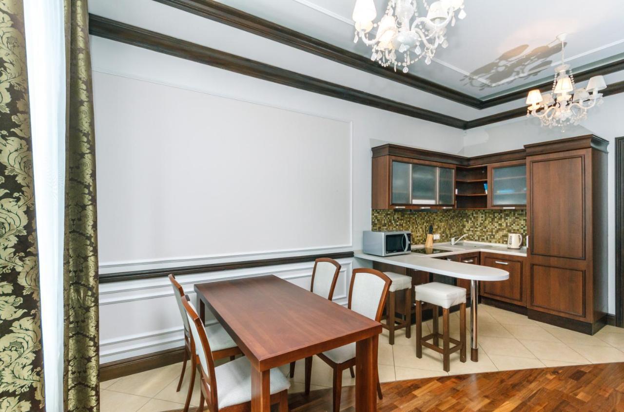Vip Apartment. Kreshatik, Maidan Nezavisimosti. Kiev Exteriör bild